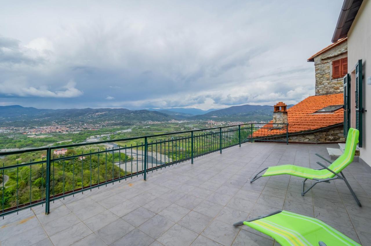 Comfy & Roomy Apt - View On The Ligurian Hills! Vezzano Ligure Esterno foto