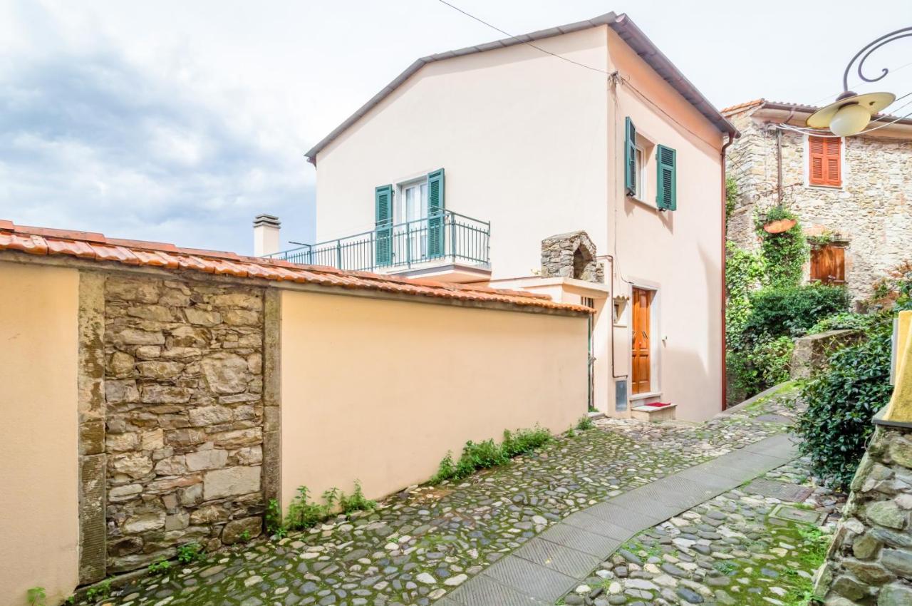 Comfy & Roomy Apt - View On The Ligurian Hills! Vezzano Ligure Esterno foto